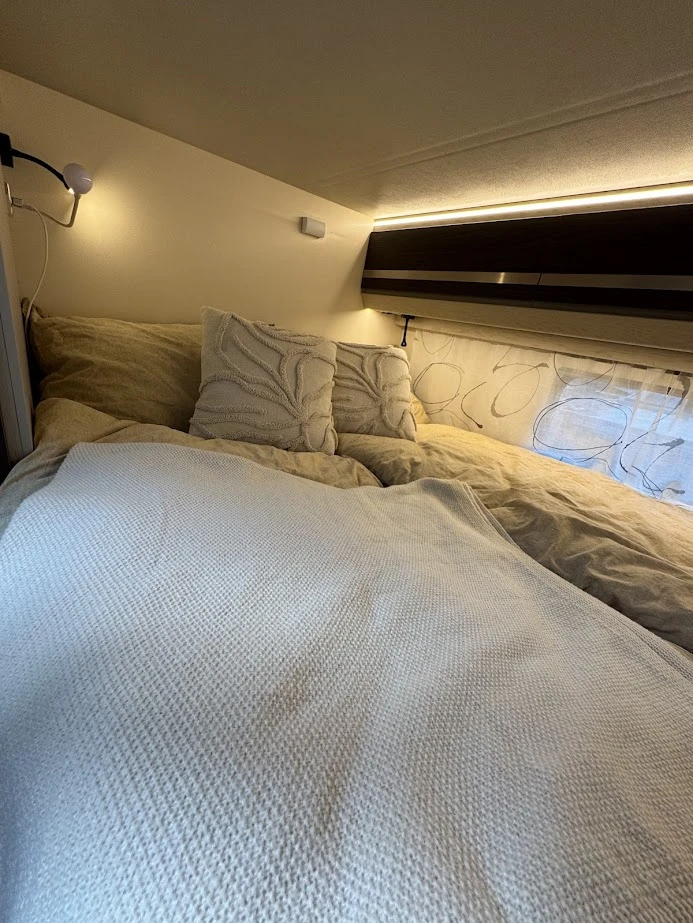 Ložnice — další pohled